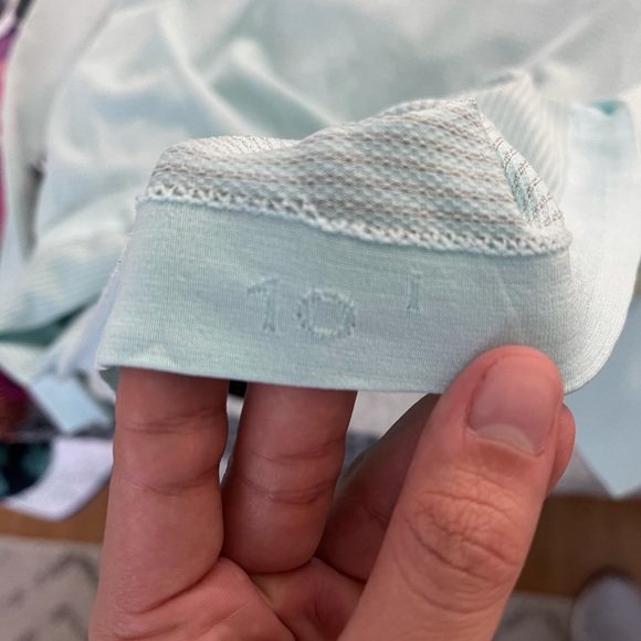 Lululemon Swiftly Tech Long Sleeve - 10 - Picture 3 of 3